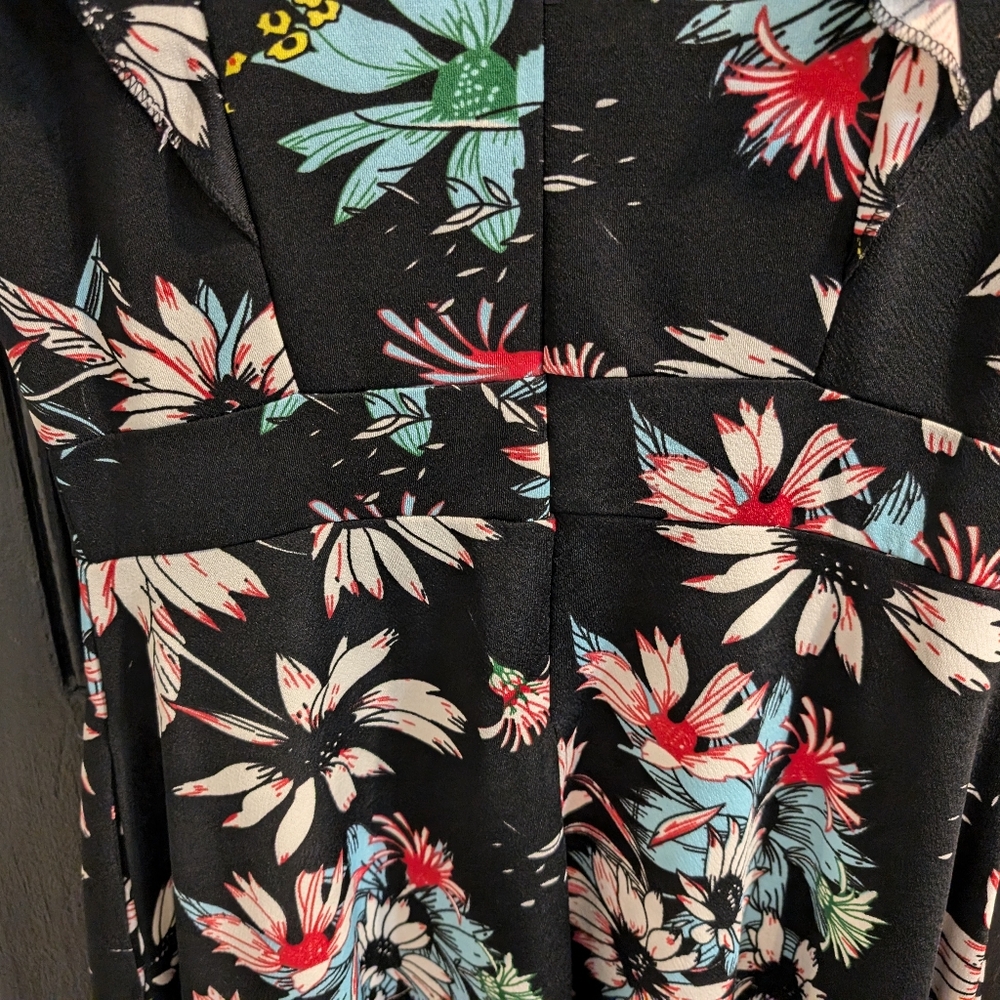 Ihot dress black flowers - Picture 11 of 16